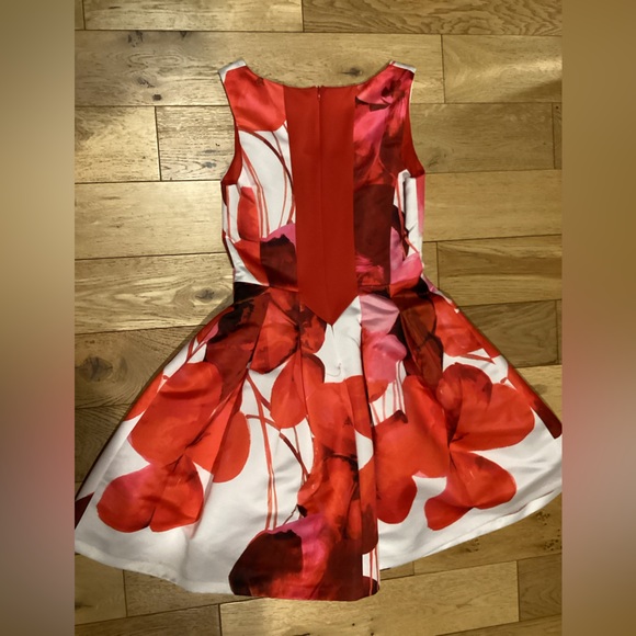 Nadine short sleeve a line mini dress - Picture 2 of 7